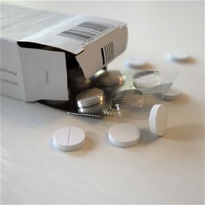 600px-Pills 600px-Pills