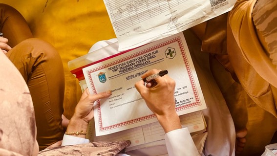 Certificate for fully immunized children, given by Puskesmas Indralaya
